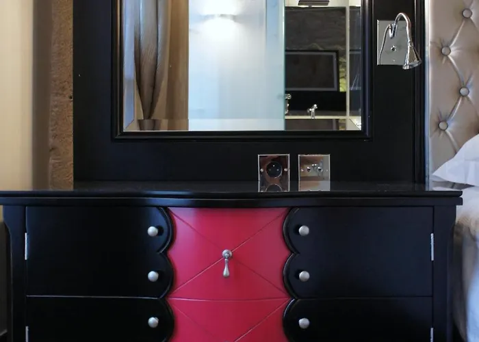 德尼克圣日耳曼德普雷斯酒店 3*